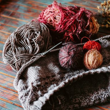 En sevdiğim kış geçiş zamanı. Sıcak telli Kazak örgü.