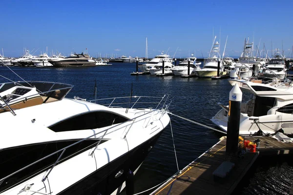 Luxurious Summer View Marina Stylish Cruiser Moored — Stock Photo, Image