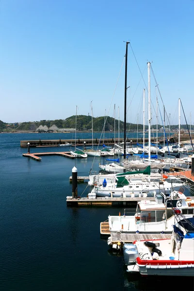 Sahne sakin deniz yaz karşı karşıya Marina