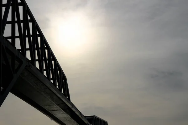 Uniforme Tokyo Gate Bridge Met Koele Kleuren — Stockfoto