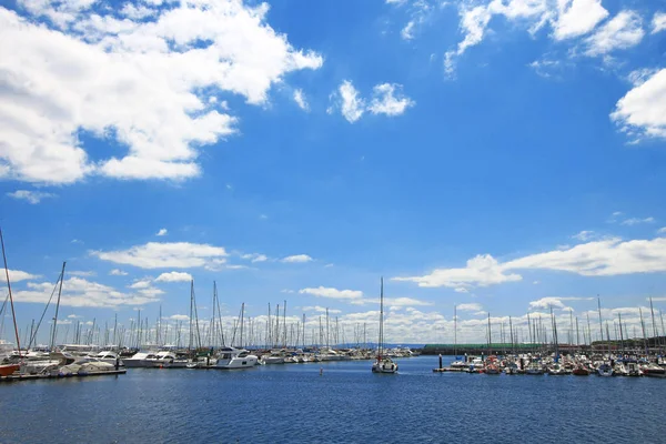 Marina Com Lotes Veleiros — Fotografia de Stock