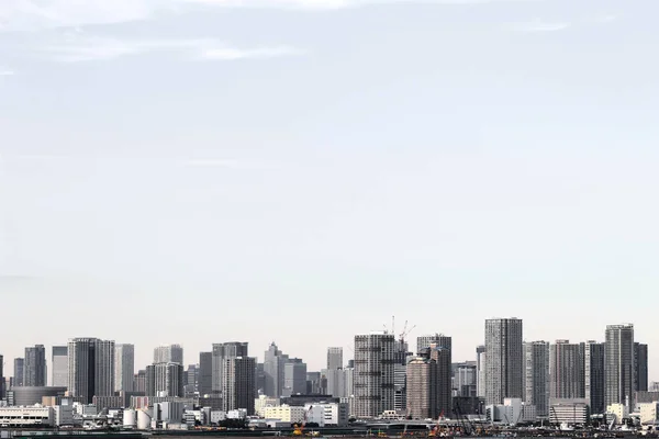 Ett Kollage Ett Höghus Lägenhet Som Står Vid Vattnet Tokyo — Stockfoto