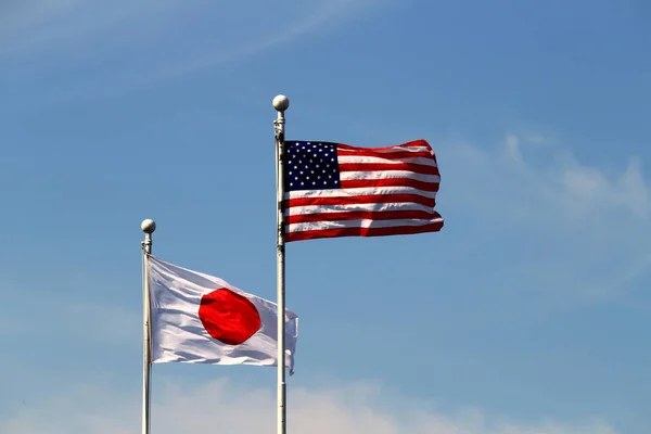 Amerika Birleşik Devletleri ve Japonya bayrağı