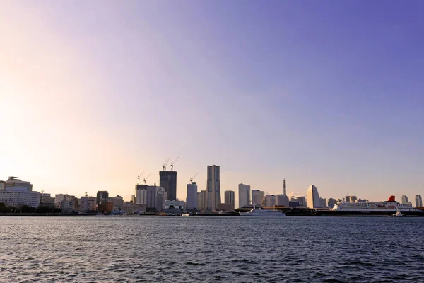 Liman kasabası Yokohama modern sahne