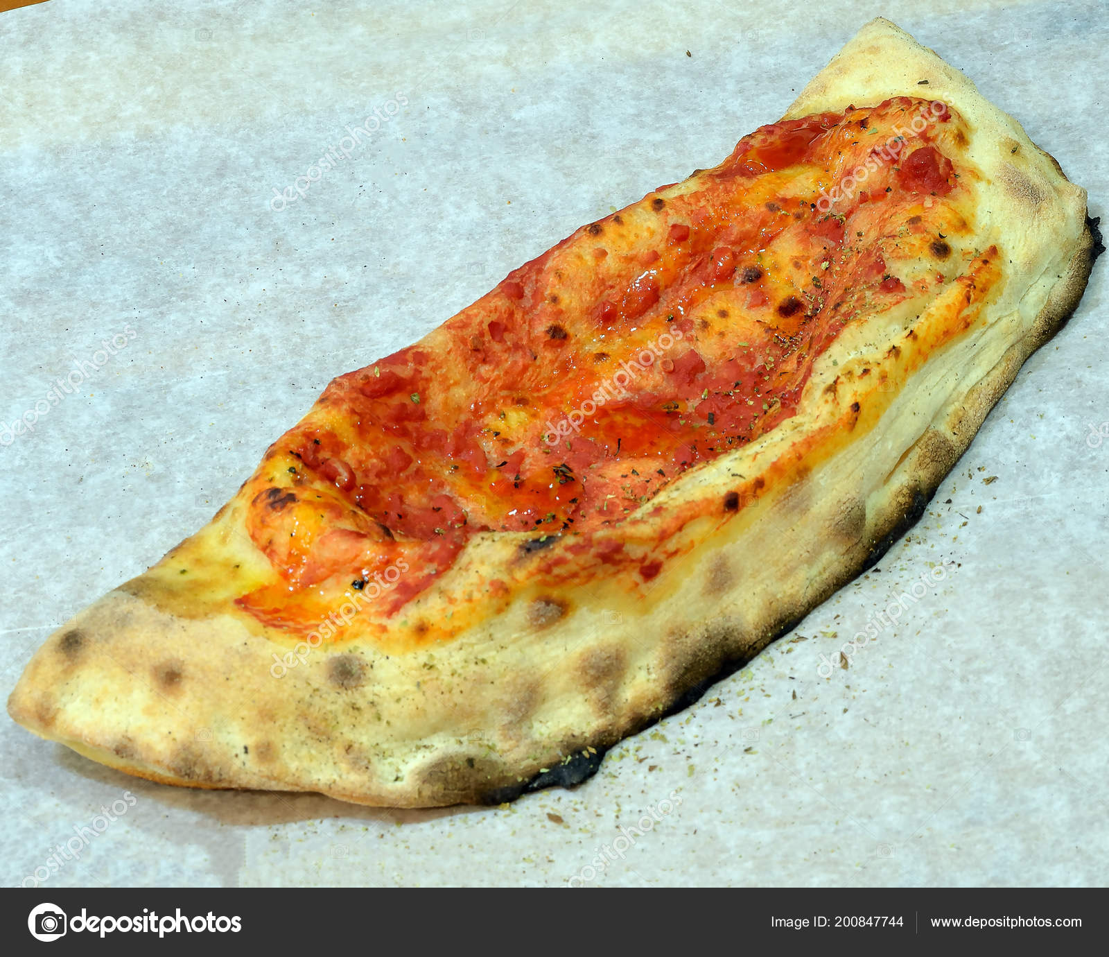 Kapalı Pizza – Calzone Kapalı Pizza – Calzone