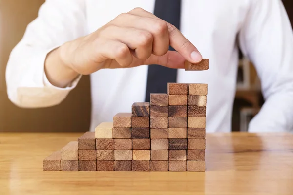 The way planning for business growth with wooden blocks — Zdjęcie stockowe