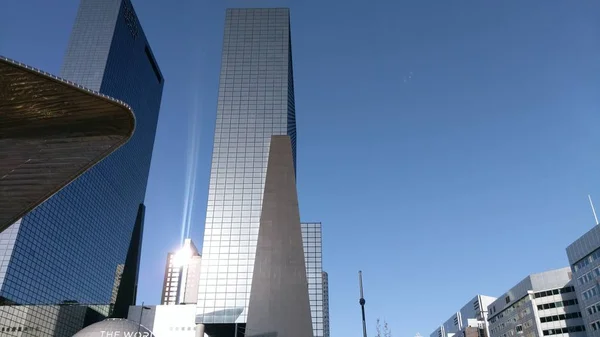 Dziennej Wieżowców Przeciw Błękitne Niebo Centrum Słonecznym Rotterdam Holandia Pokazano — Zdjęcie stockowe