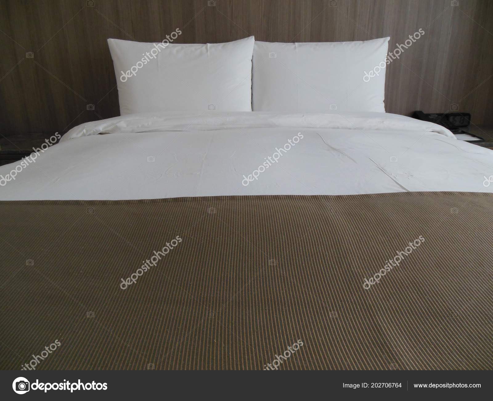 Master Bedroom King Size Bed Freshly Made Two Pillows Clean
