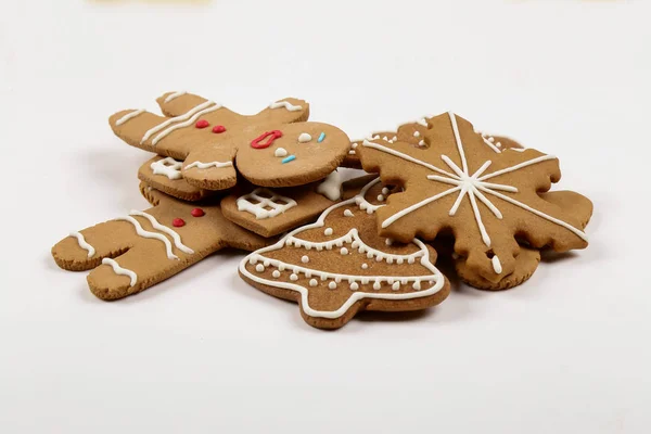 Noel kurabiyeleri, beyaz arka plan gingerbread izole. Noel arka plan