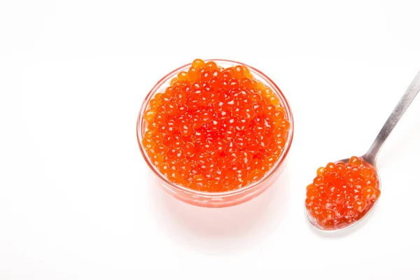 Caviar Vermelho Tigela Vidro Com Colher Isolada Fundo Branco — Fotografia de Stock