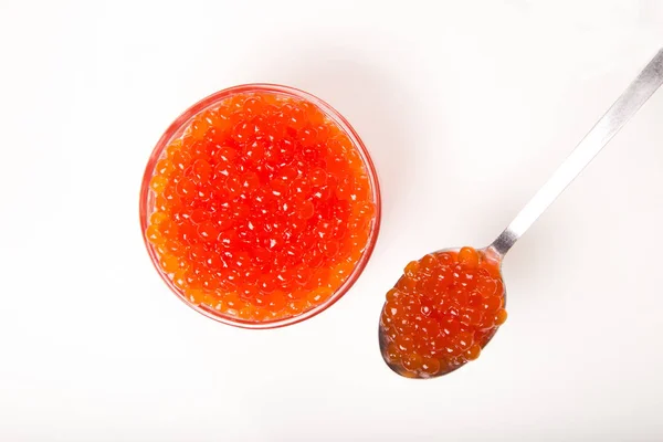 Caviar Vermelho Tigela Vidro Com Colher Isolada Fundo Branco — Fotografia de Stock
