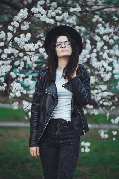 Outdoor Spring Portrait Fashion Sensual Young Girl Posing Amazing Blooming — Stock Photo, Image