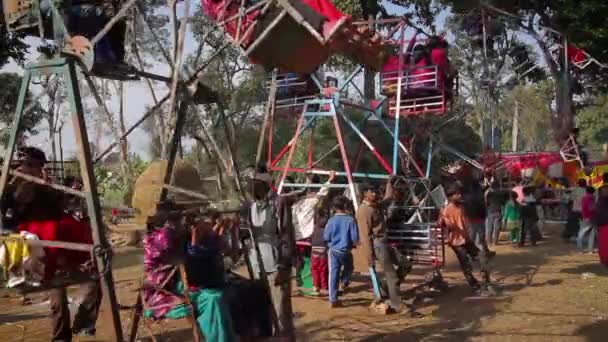 Bardiję Nepal Stycznia 2014 Tradycyjne Karuzeli Wesołym Miasteczku Festiwalu Maggy — Wideo stockowe