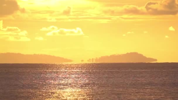 Ηλιοβασίλεμα Τοπίο Στο Καπέλο Chao Mai Εθνικό Πάρκο Adaman Θάλασσα — Αρχείο Βίντεο