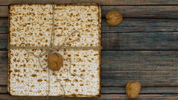 Stapeln Von Matzah Oder Matza Auf Einem Vintage Holz Hintergrund — Stockfoto