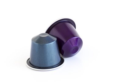 İtalyan kahve espresso kapsül veya kahve pods beyaz arka plan izole. Bir öğesi olarak Tasarımlarınız için kullanılabilir