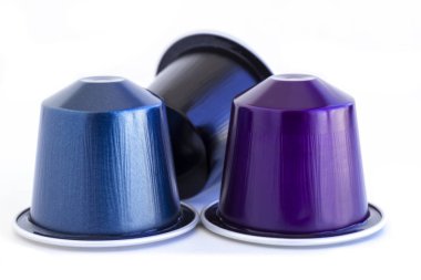 İtalyan kahve espresso kapsül veya kahve pods izole beyaz zemin üzerinde. Bir öğesi olarak Tasarımlarınız için kullanılabilir