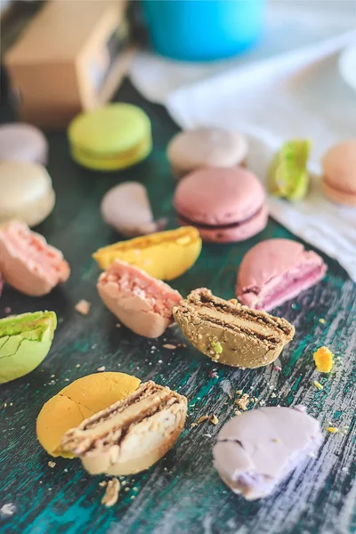 Colorful Cookies Macaroons Vintage Table — Stock Photo, Image