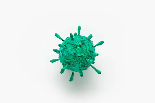 Una Fotografía Una Escultura Virus Verde Obra Arte Inspirada Bloqueo — Foto de Stock