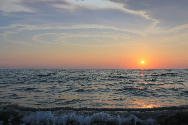 Pôr do sol no Mar Negro . — Fotografia de Stock