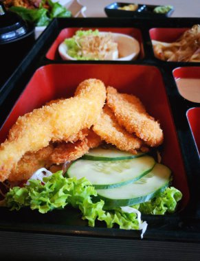 Japon restoranı Bento. Bir tek bölümü eve servis veya ev yemeği yemek Japon mutfağında ortak Bento 's