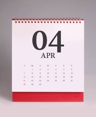 Nisan 2019 için basit Masa Takvimi