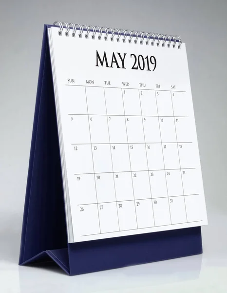 Простой Настольный Календарь Май 2019 — стоковое фото
