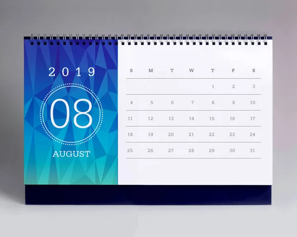 Простой Настольный Календарь Август 2019 — стоковое фото