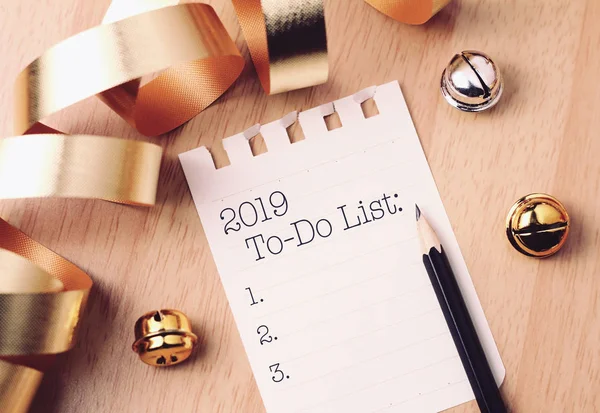 Altın dekorasyon ve şerit ile listesi 2019 gol. Dileriz bir merak, barış dolu yıllar ve anlamı.