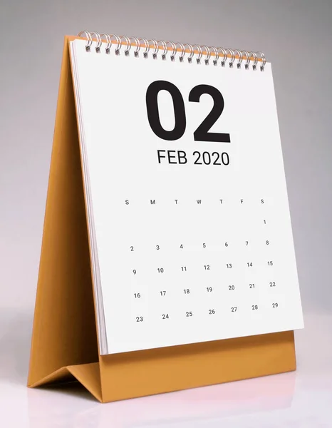 Einfacher Schreibtischkalender 2020 - Februar — Stockfoto