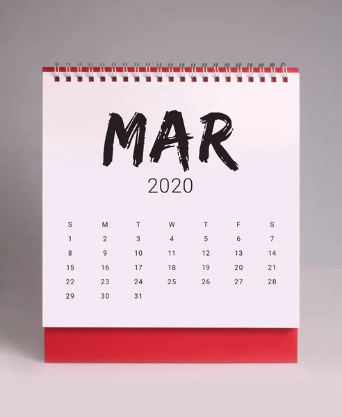 Einfacher Schreibtischkalender 2020 - März — Stockfoto