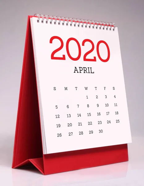 简单的桌面日历 2020 - 4 月 — 图库照片