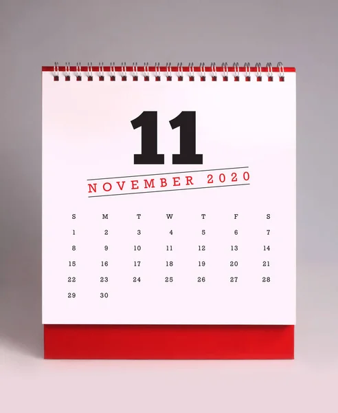 Einfacher Schreibtischkalender 2020 - November — Stockfoto