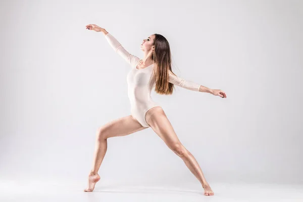 Bellissima Ballerina Una Posa Classica Danzante Sfondo Bianco Arte Stile — Foto Stock