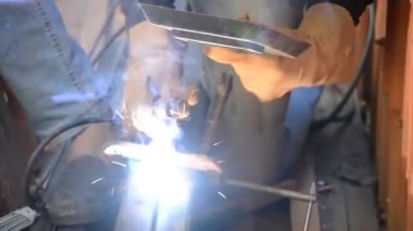 demir kaynak, kaynak makinası ile çalışmak