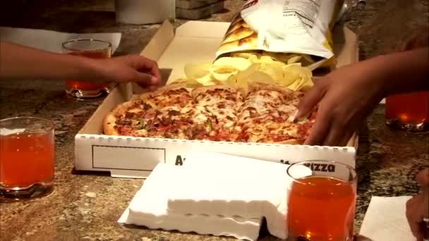 Famille Manger Pizza Maison — Video