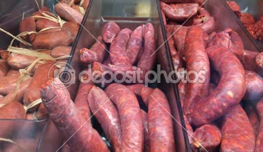 sosis ve sosis yakın çekim farklı