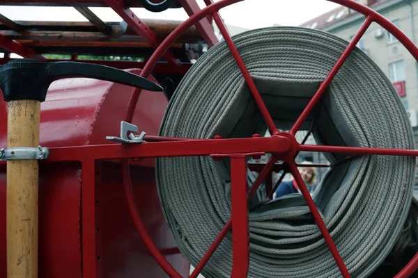 details and structure of the fire truck