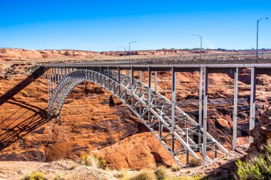 Glen Canyon Barajı Powell Köprüsü