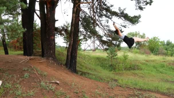 Śmieszne Dziewczyny Skoki Bungee — Wideo stockowe