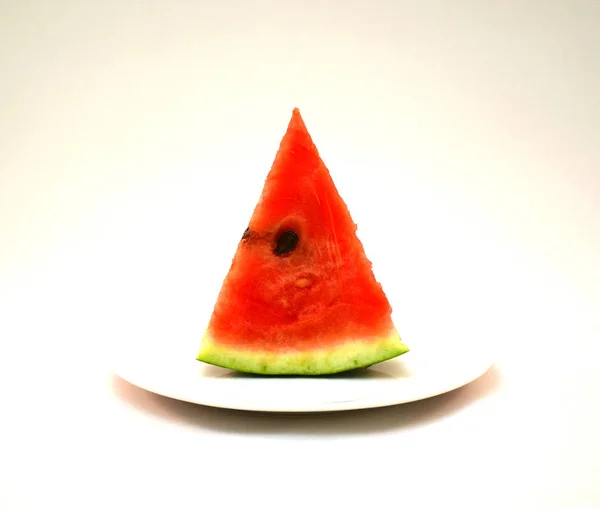 Étvágygerjesztő Piros Háromszög Görögdinnye Fehér Lemez Görögdinnye — Stock Fotó