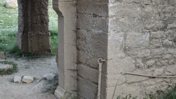 Antiguo Interior Iglesia Arruinada Ruinas Espeluznantes — Vídeo de stock