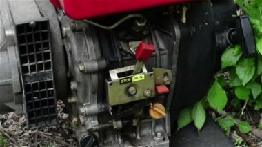 Eski ve Paslı Su Pompası Motoru