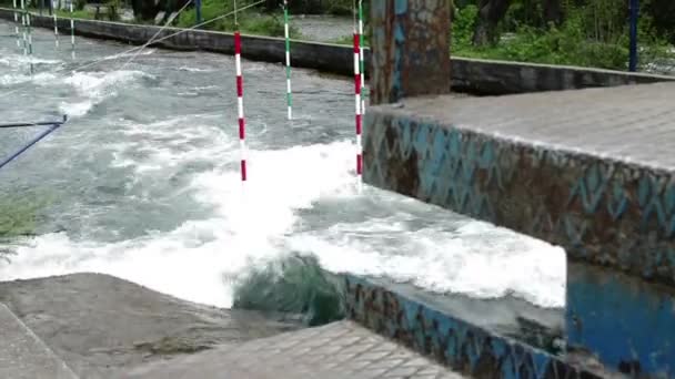 Preparación Río Salvaje Para Kayak Carrera — Vídeos de Stock