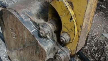 Eski Paslı Ve Kirli makine parçalarının kapatılması