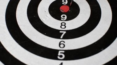 Yeşil Dart Ok Ile Dart Tahtası Hedef Merkezi Isabet