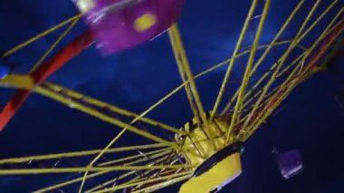Lunaparkta Gece Yolculuğu