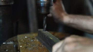 Alan derinliği ile delme siyah paslanmaz çelik için atış elektrik matkap yakın