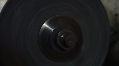 Öğütücü Taş Elektrik Aracını Kapat