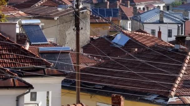 山の町の眺め赤い屋根の家 — ストック動画